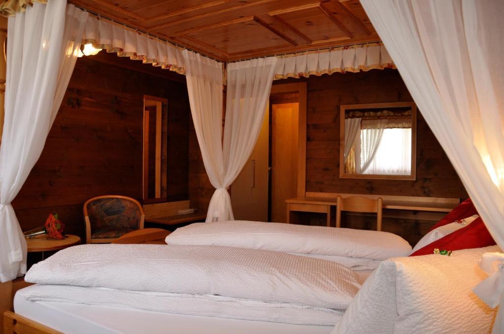 Hotel Tenne Reckingen Pokoj fotografie